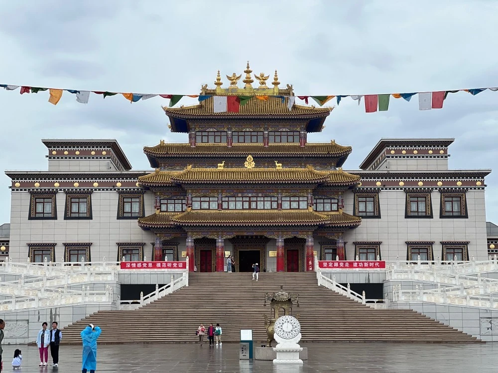 Công viên Văn hóa sinh thái Di Hòa là địa điểm tham quan không thể bỏ lỡ khi đến với Nội Mông.