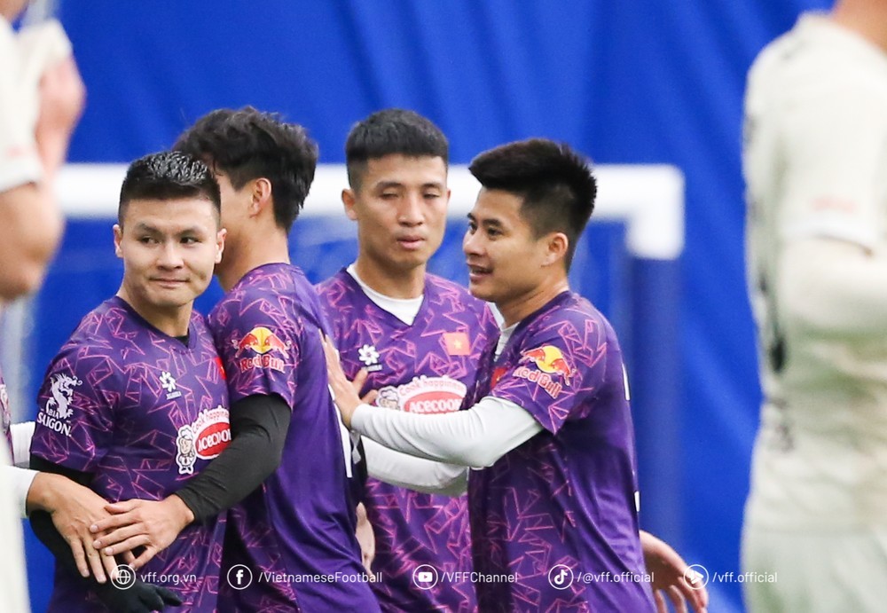 Tuyển Việt Nam toàn thắng trong chuyến tập huấn tại Hàn Quốc. Tuyển Việt Nam toàn thắng trong chuyến tập huấn tại Hàn Quốc.