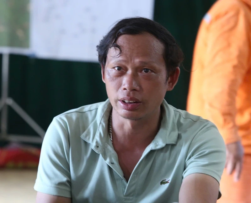 Anh Sầm Văn Bóng - người có 5 người thân thiệt mạng trong trận lũ ống, lũ quét xảy ra sáng 10/9 tại thôn Làng Nủ.