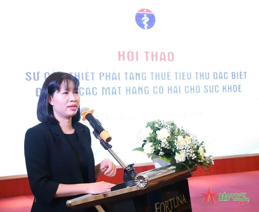 Bà Đinh Thị Thu Thủy, Phó vụ trưởng Vụ Pháp chế (Bộ Y tế) phát biểu tại hội thảo.