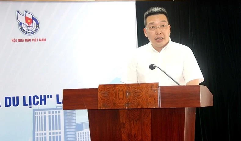 Tổng Biên tập Báo Văn hóa Nguyễn Anh Vũ công bố quyết định thành lập Hội đồng Chung khảo.