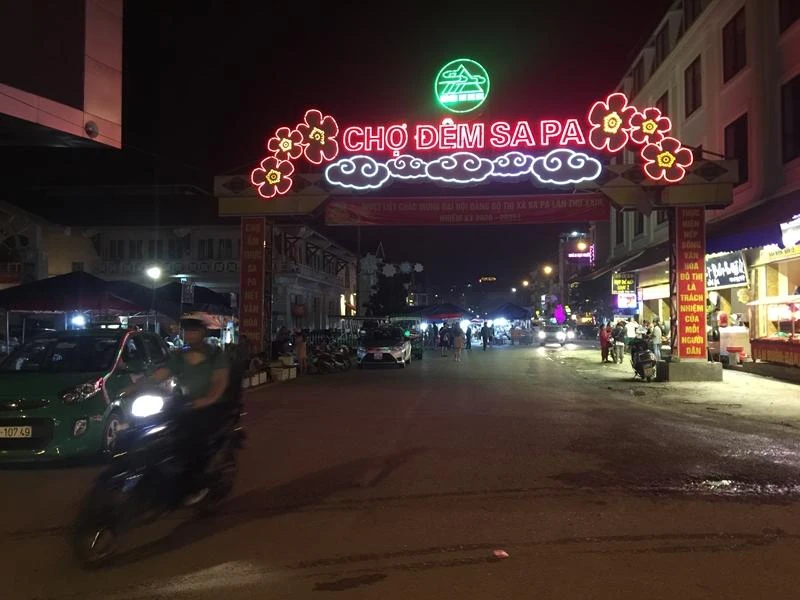 Chợ đêm Sa Pa.