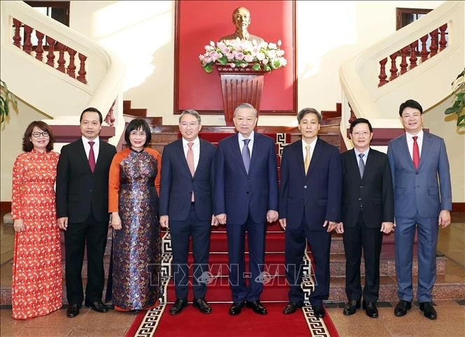 Tổng Bí thư Tô Lâm với Ban cán sự đảng Bộ Tư pháp.