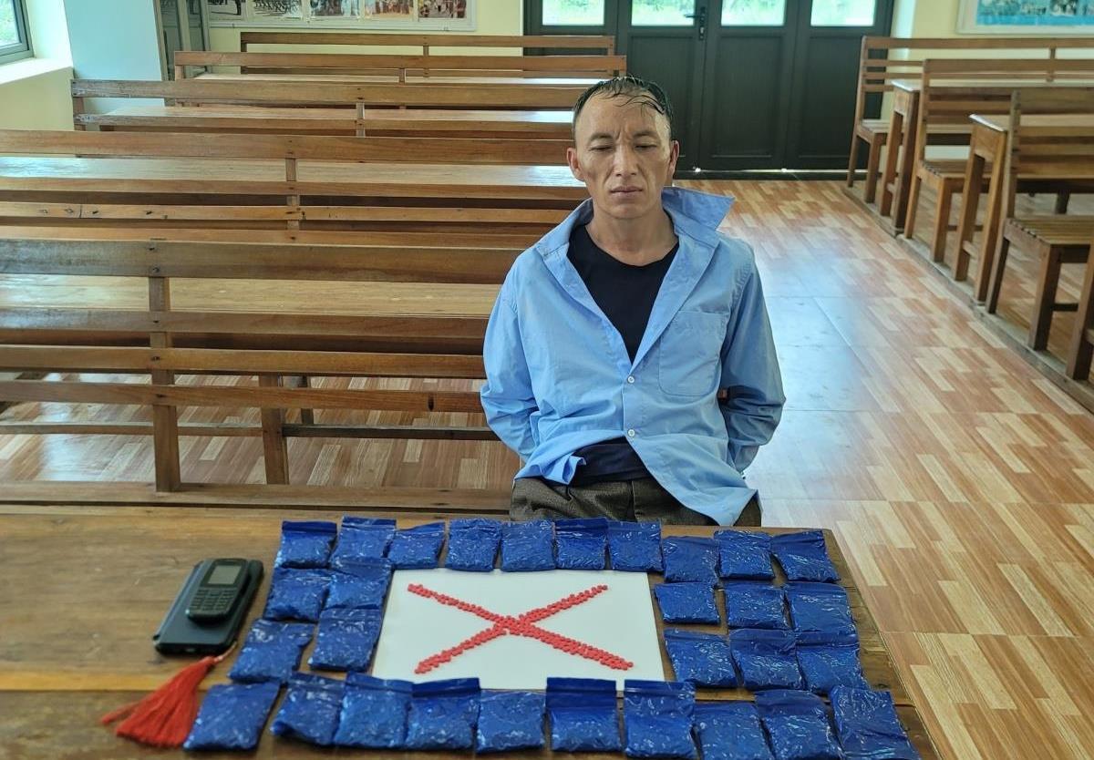 Đối tượng Giàng Sí Di cùng tang vật bị bắt giữ trong chuyên án do Đoàn 1 chủ trì đấu tranh, triệt phá. Đối tượng Giàng Sí Di cùng tang vật bị bắt giữ trong chuyên án do Đoàn 1 chủ trì đấu tranh, triệt phá.