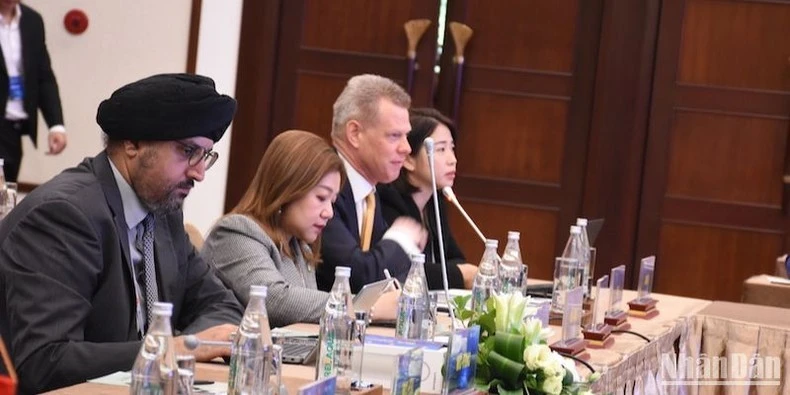 Nhiều vấn đề tài chính được thảo luận tại hội nghị.