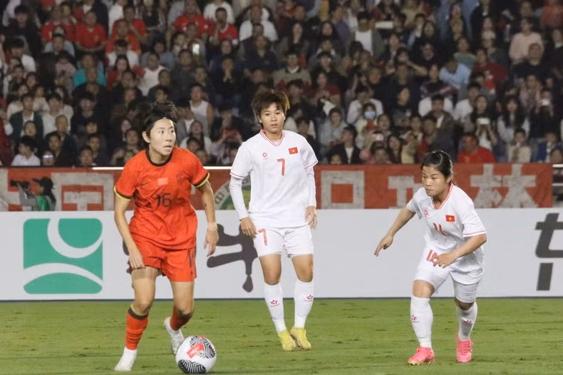 Đội tuyển nữ Trung Quốc có màn thể hiện sắc nét.