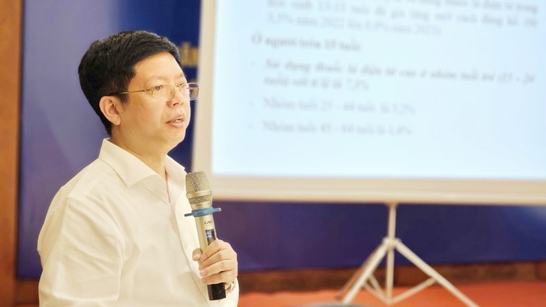 Phó Cục trưởng Quản lý Khám, chữa bệnh (Bộ Y tế) Nguyễn Trọng Khoa chia sẻ thông tin tại Hội thảo. Phó Cục trưởng Quản lý Khám, chữa bệnh (Bộ Y tế) Nguyễn Trọng Khoa chia sẻ thông tin tại Hội thảo.
