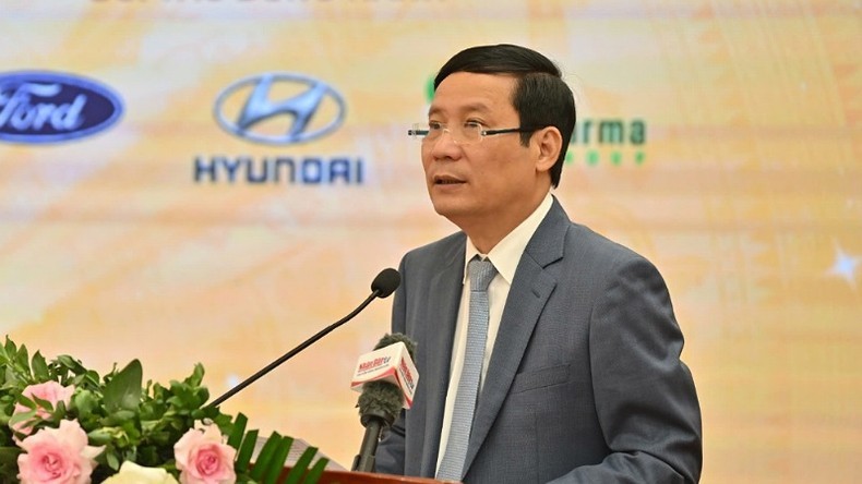 Đồng chí Phạm Tấn Công, Chủ tịch VCCI. Đồng chí Phạm Tấn Công, Chủ tịch VCCI.