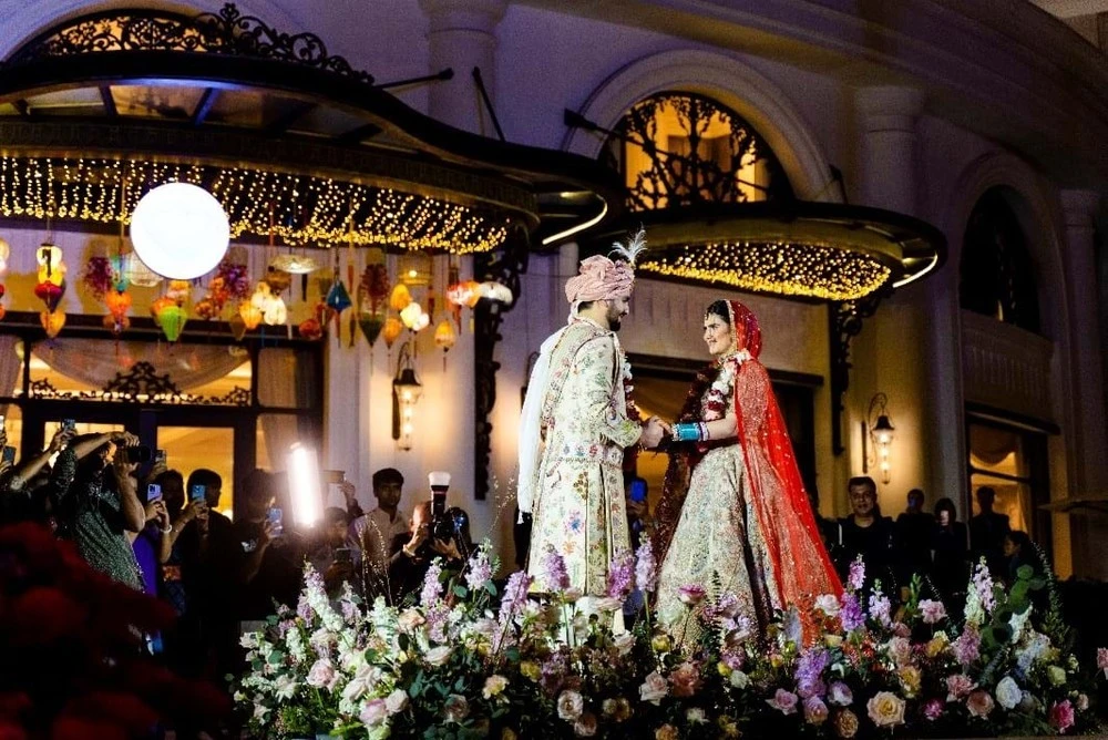 Chú rể Dhruv Taneja và cô dâu Shravya Bakliwal đến từ Ấn Độ đã chọn tổ chức hôn lễ ở Vinpearl Resort &amp; Spa Hạ Long hồi tháng 2/2023.