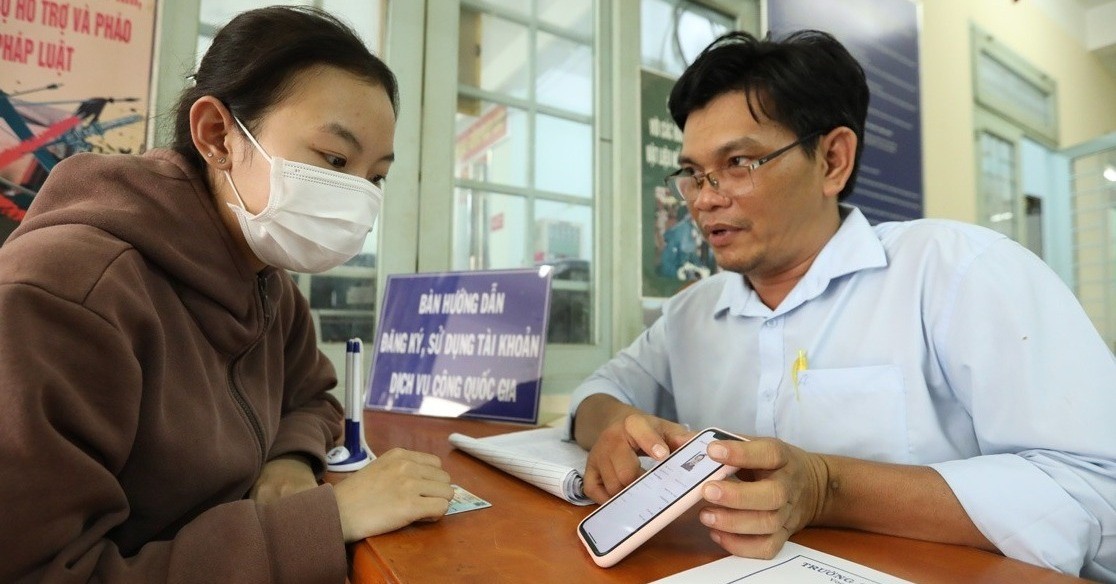 Theo thống kê, tỷ lệ hồ sơ được xử lý trực tuyến của cả nước hiện mới đạt 45%, trong đó khối địa phương chỉ đạt 18%. 1.jpg