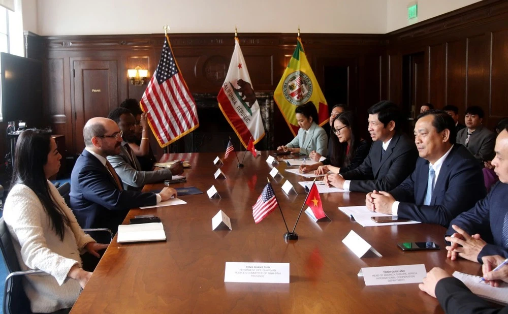 Bộ Văn hóa, Thể thao và Du lịch làm việc với chính quyền Los Angeles về cơ hội thúc đẩy hợp tác du lịch, điện ảnh.