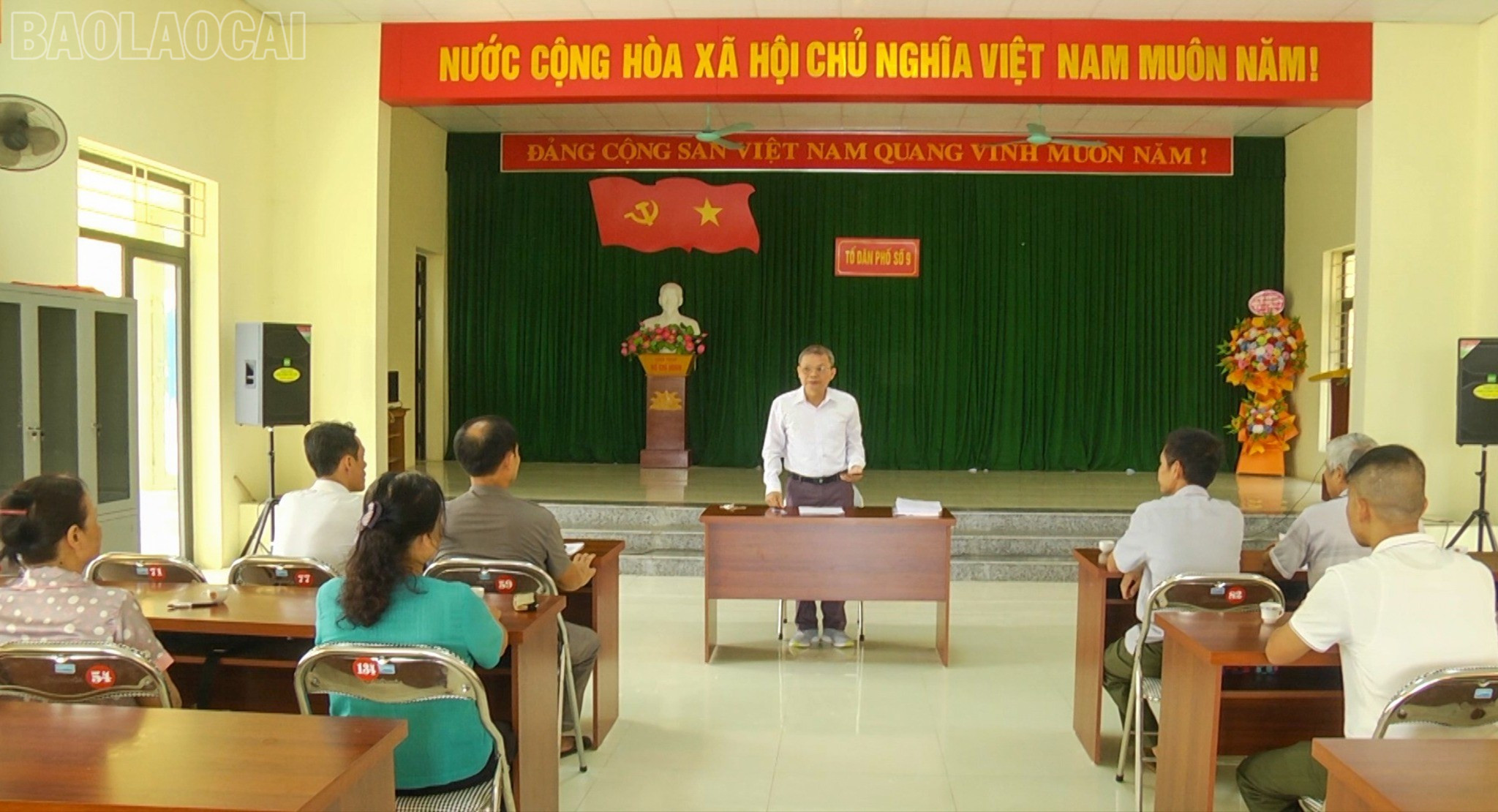 The Front Working Committee of Group 9, Minh Tan Ward (old) held a meeting to collect people's opinions on naming and renaming residential groups after the establishment of the new Yen Bai Ward. baolaocai-tl_quangcanh-102.jpg