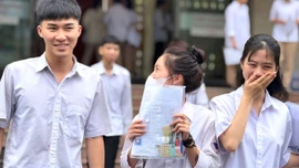 Buổi thi đầu tiên: 34 thí sinh vắng thi môn Ngữ văn