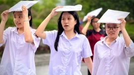 Học sinh thi vào lớp 10 THPT không chuyên hoàn thành kỳ thi