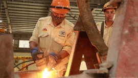Vẻ đẹp công nhân lao động