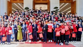 Em Nguyễn Huy Phong (THPT Chuyên Lào Cai) vinh dự được Thủ tướng gặp mặt, biểu dương vì thành tích tiêu biểu