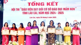 Trao giải Hội thi “Giáo viên dạy giỏi cơ sở giáo dục mầm non” tỉnh Lào Cai, năm học 2024 - 2025