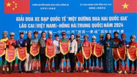 Khai mạc Giải đua xe đạp quốc tế “Một đường đua - hai quốc gia” năm 2024