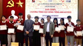 Khai giảng Chương trình học bổng tiếng Anh Access tại tỉnh Lào Cai