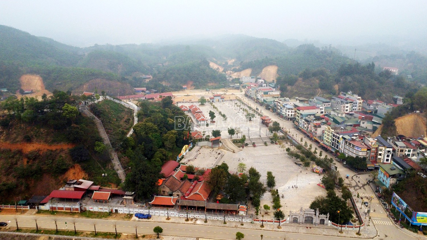 Đền Bảo Hà đang được quy hoạch xây dựng lại rộng và sạch, đẹp hơn. baolaocai-c_22.jpg