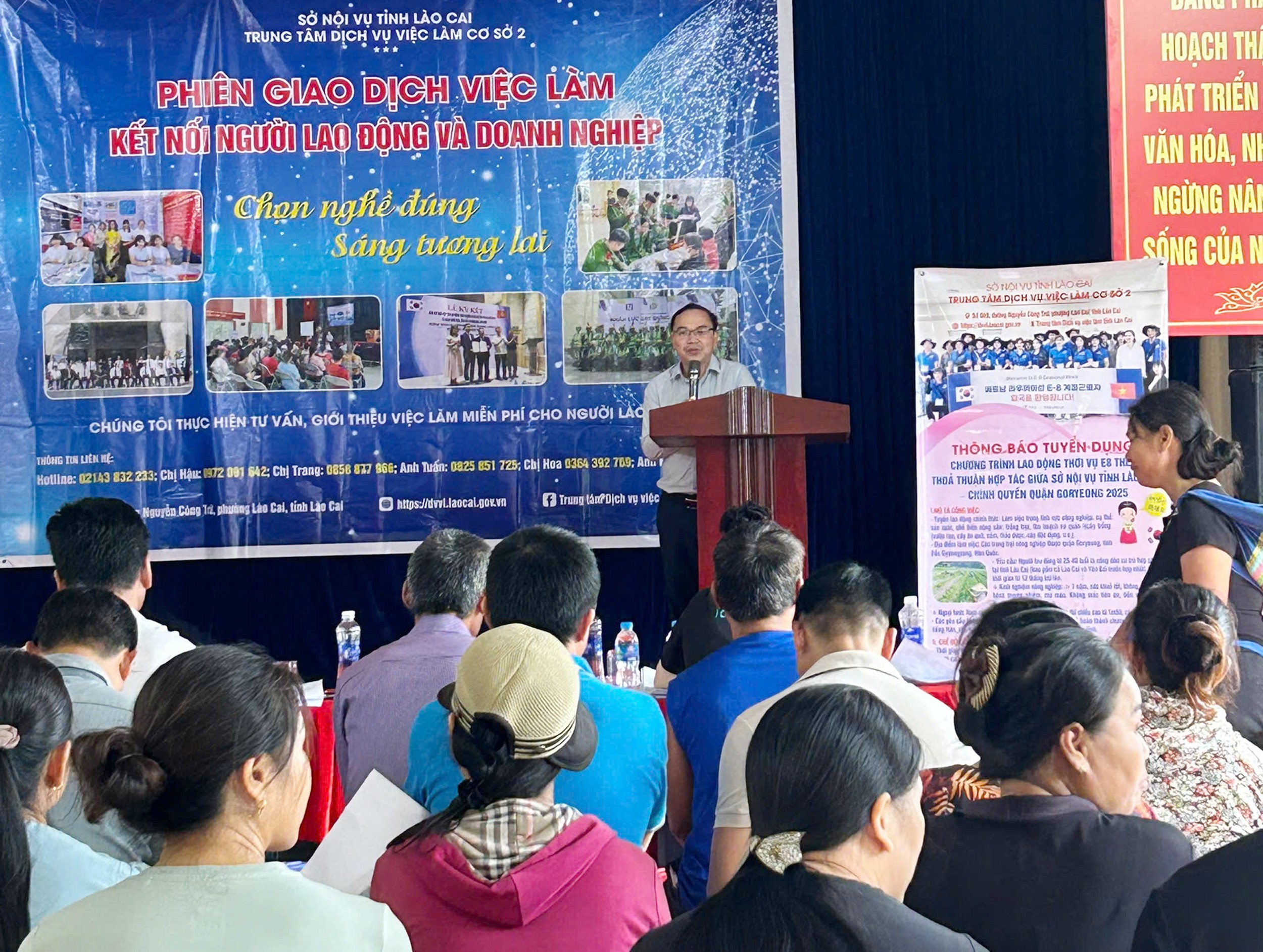 Mở các phiên giao dịch việc làm để hướng dẫn đến từng xã, phường. z7126497728502-ab094475539f42965fc34c6f1ea7b7e6.jpg