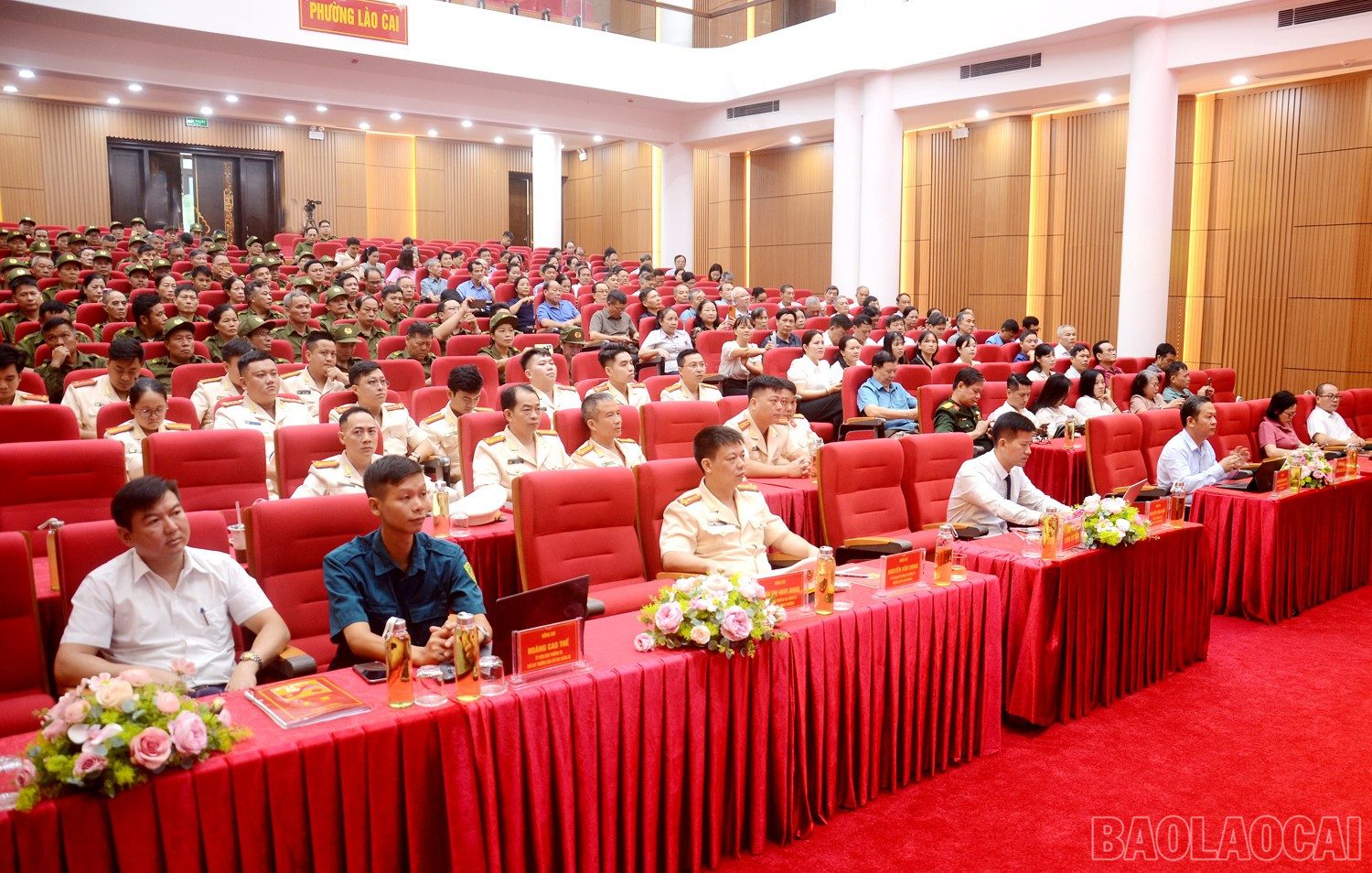Đại biểu tham dự ngày hội. baolaocai-br_dsc-3860.jpg