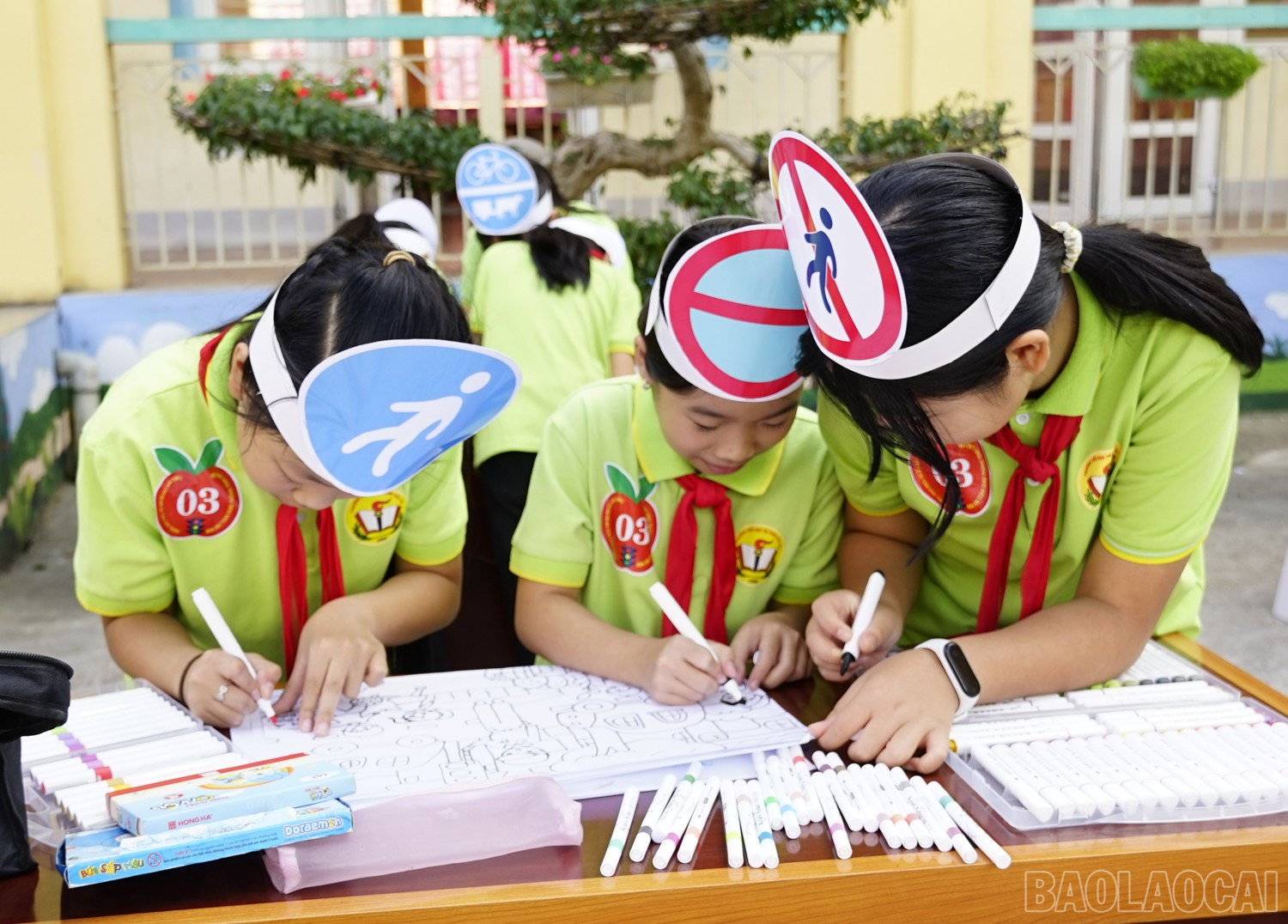 Thi vẽ tranh về an toàn giao thông. baolaocai-br_dsc5631.jpg