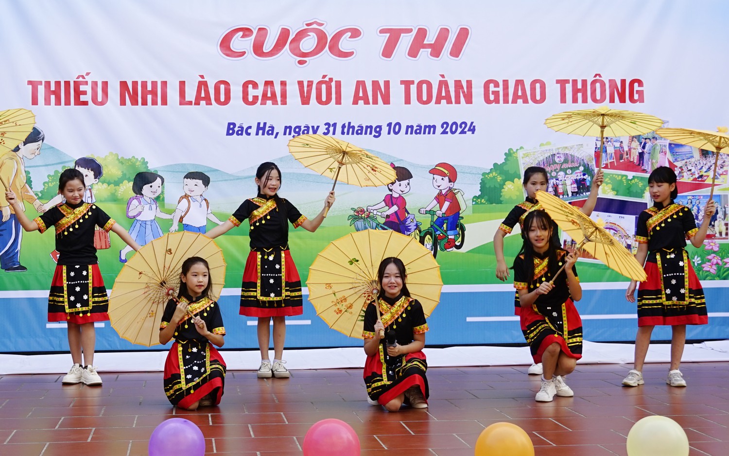 Văn nghệ chào mừng cuộc thi. dsc5594.jpg