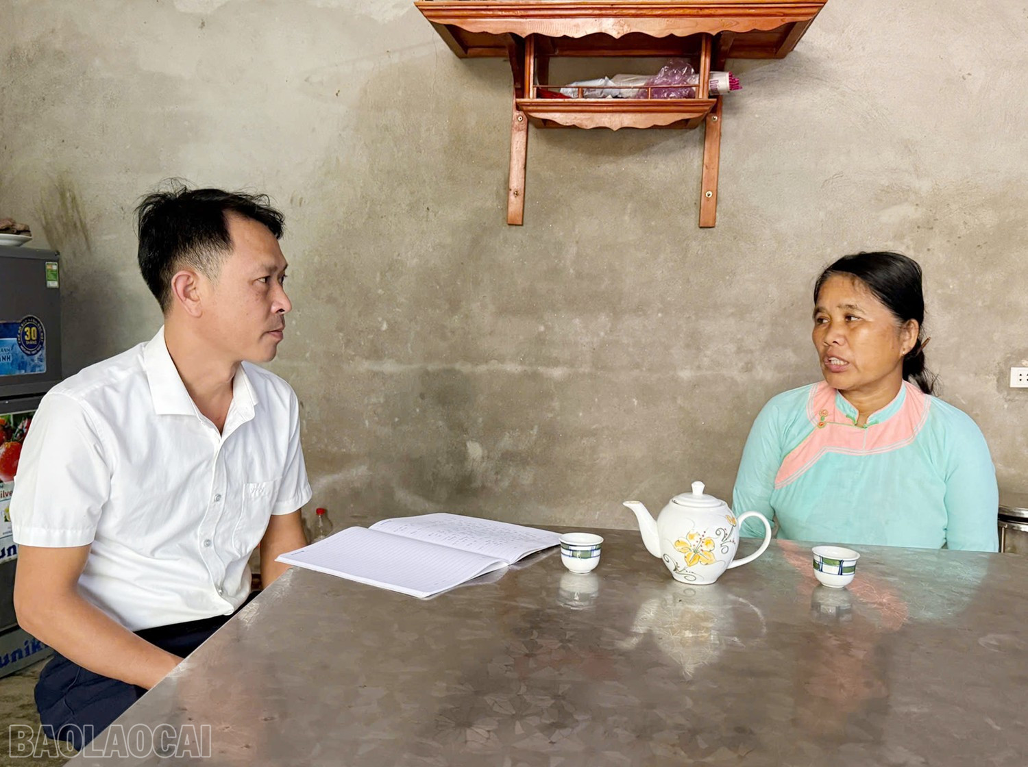 Tuyên truyền cho gia đình có người lao động về quản lý lao động đi làm ở nước ngoài. baolaocai-bl_1.jpg