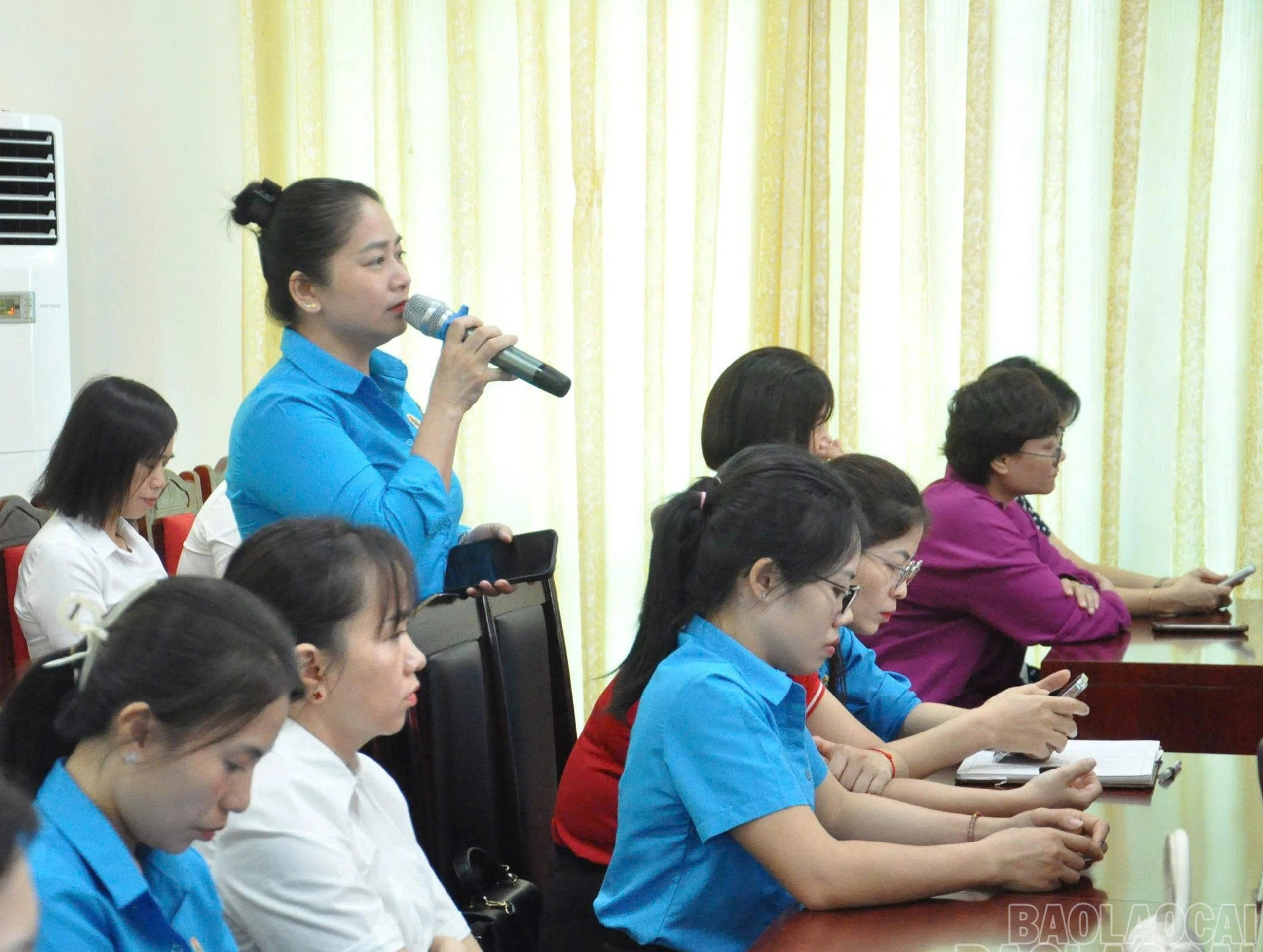 baolaocai-br_br-doi-thoai-cam-duong.jpg