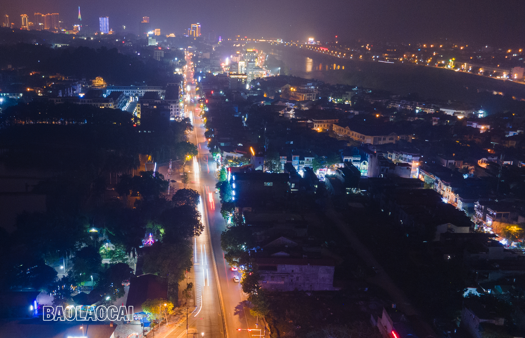 Đường Hoàng Liên về đêm. DJI_0670.jpg