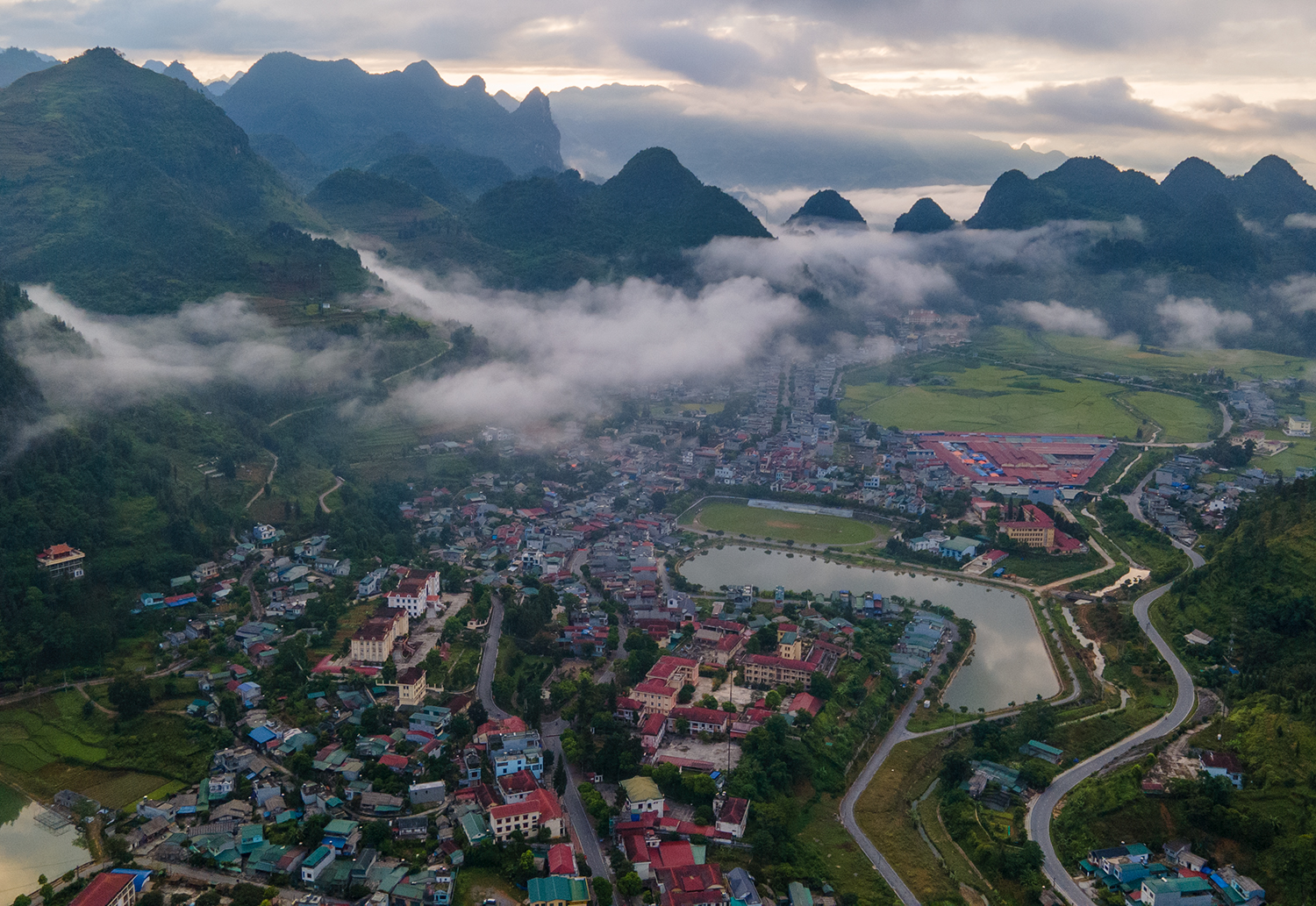 Mường Khương đẹp và hùng vỹ tựa như bức tranh thủy mặc. DJI_0624.jpg