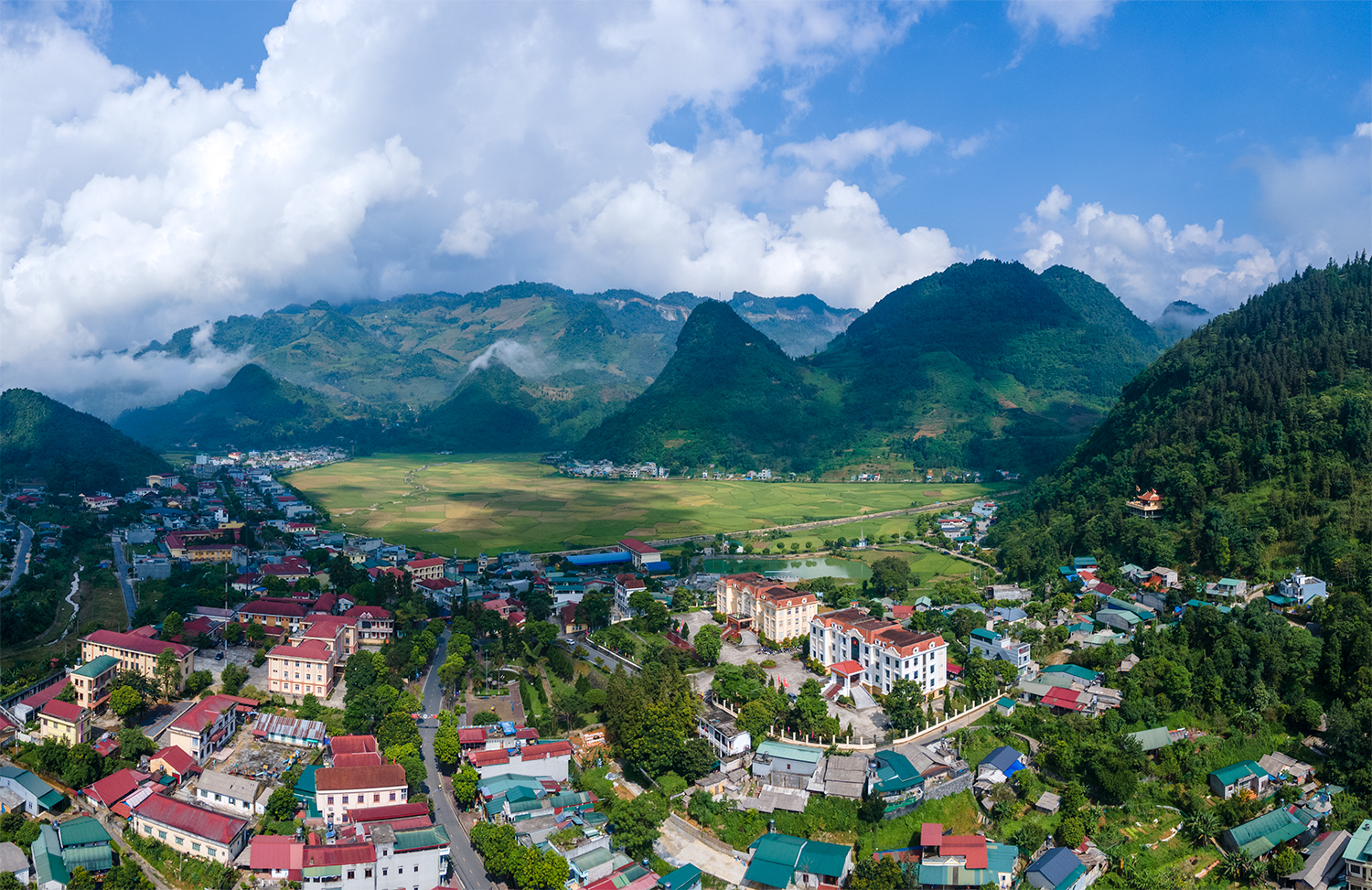 Trung tâm huyện lỵ Mường Khương. DJI_0143-Pano.jpg
