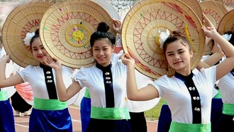 Đánh thức “mỏ vàng” văn hóa dân gian