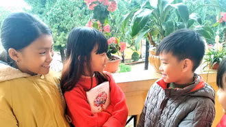 “Cô bé hạt tiêu” với niềm đam mê đọc sách