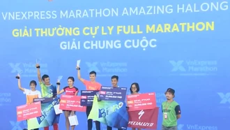 Vận động viên Lào Cai Hà Thị Hậu vô địch Giải chạy VnExpress Marathon Amazing Hạ Long 2022