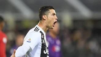 Ronaldo ghi bàn giúp Juventus thắng Fiorentina 3-0