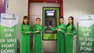 Thanh toán, rút tiền đơn giản với Vietcombank tại siêu thị Go!