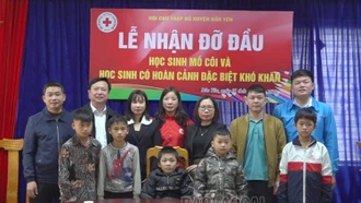 Hội Chữ thập đỏ huyện Bảo Yên tổ chức lễ nhận đỡ đầu trẻ mồ côi có hoàn cảnh đặc biệt khó khăn trên địa bàn