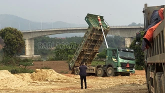 Công ty Cổ phần Kosy​​​​​​​ bị xử phạt vi phạm hành chính 70 triệu đồng vì đổ thải sai quy định