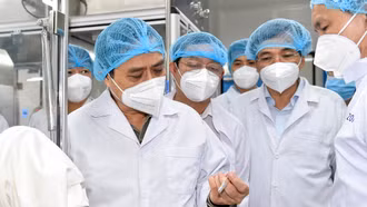 Thủ tướng Phạm Minh Chính: Lập tổ hành động để sản xuất bằng được vaccine phòng COVID-19 nhanh nhất