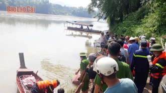 Tìm thấy thi thể học sinh bị nước lũ cuốn tại đập tràn làng Dạ