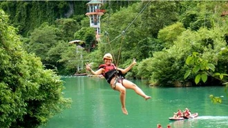 Hang động Phong Nha - Kẻ Bàng là nơi trải nghiệm hấp dẫn thứ 2 của Việt Nam