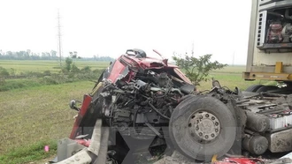 3 xe đâm liên hoàn trên cao tốc Nội Bài-Lào Cai, 2 người thương vong