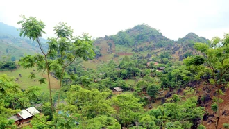 Gian khó Pờ Sì Ngài