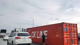 Bộ GTVT chấn chỉnh việc xếp hàng hóa lên xe tải, container