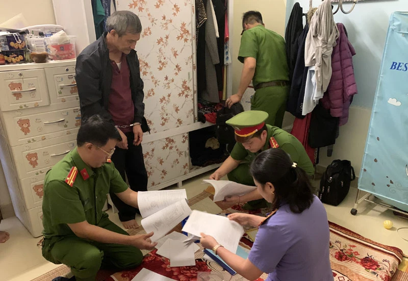 Khởi tố, bắt tạm giam nguyên Chủ tịch Công ty cổ phần dâu tằm tơ Mộc Châu ảnh 2 Khởi tố, bắt tạm giam nguyên Chủ tịch Công ty cổ phần dâu tằm tơ Mộc Châu -0