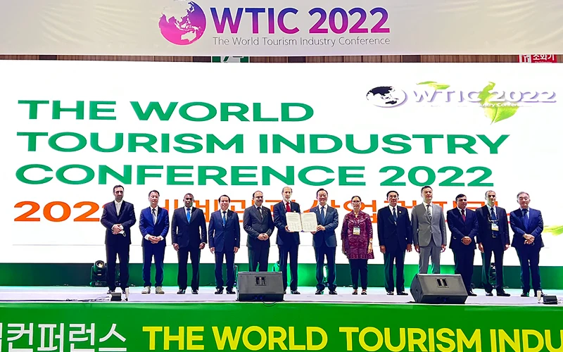 Các nhà lãnh đạo ngành du lịch ra Tuyên bố tầm nhìn chung về du lịch sinh thái thế giới ảnh 1 Các nhà lãnh đạo ngành du lịch ra Tuyên bố tầm nhìn chung về du lịch sinh thái thế giới ảnh 1