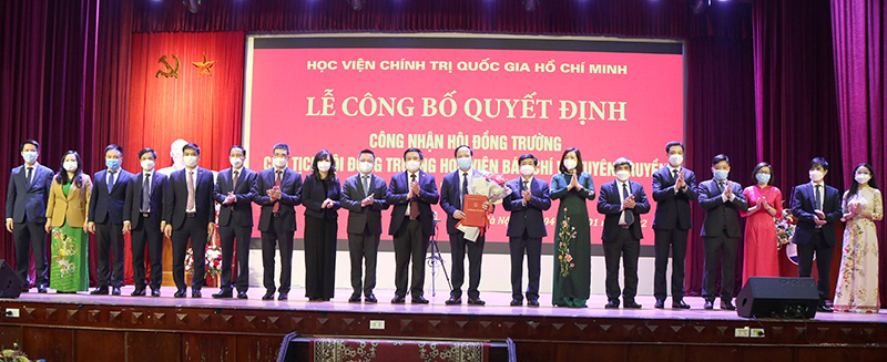 Trao quyết định công nhận Hội đồng trường và Chủ tịch Hội đồng trường Học viện Báo chí và Tuyên truyền ảnh 3 Công nhận Hội đồng trường và Chủ tịch Hội đồng trường Học viện Báo chí và Tuyên truyền -0