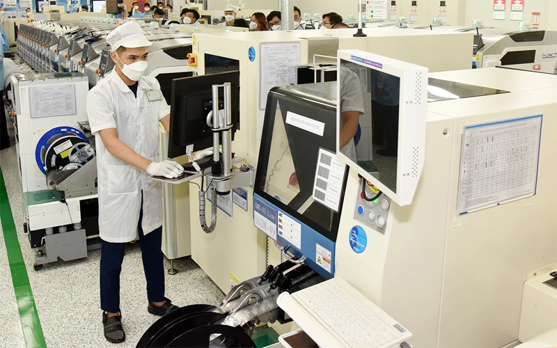 Sát cánh cùng doanh nghiệp vượt qua khó khăn do dịch bệnh ảnh 2 Sát cánh cùng doanh nghiệp vượt qua khó khăn do dịch bệnh -0